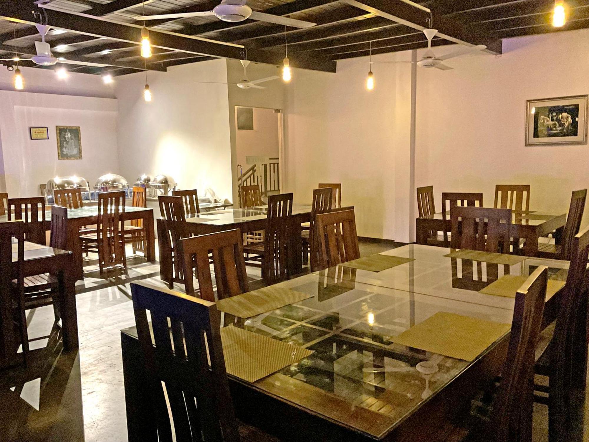Grand Detagamuwa Hotel Kataragama Buitenkant foto