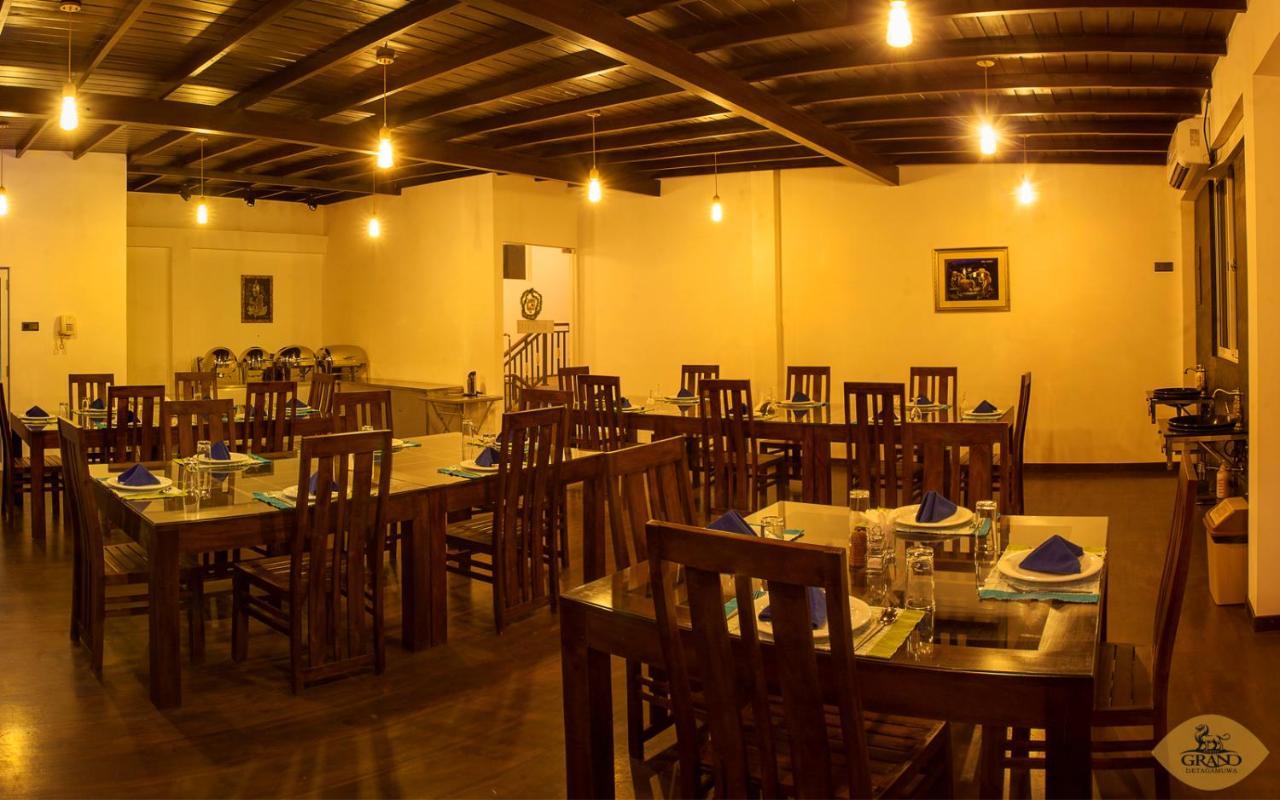Grand Detagamuwa Hotel Kataragama Buitenkant foto