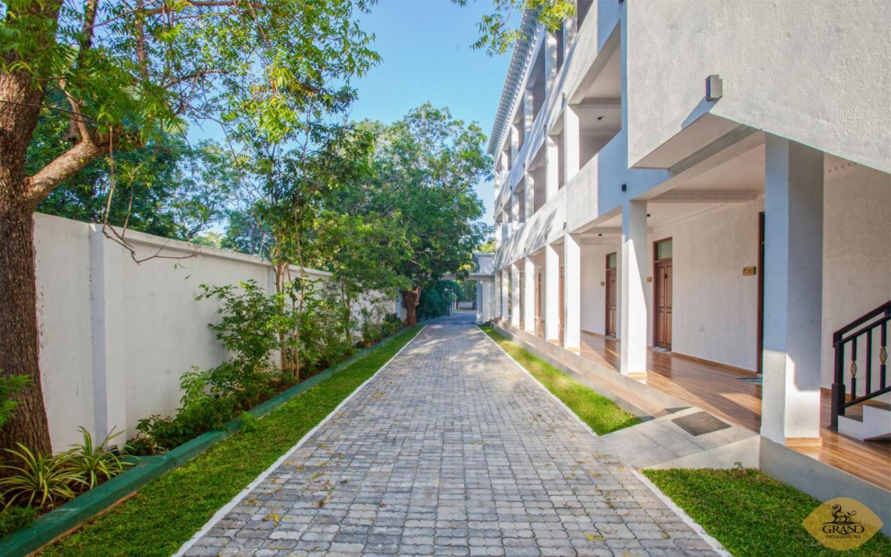 Grand Detagamuwa Hotel Kataragama Buitenkant foto